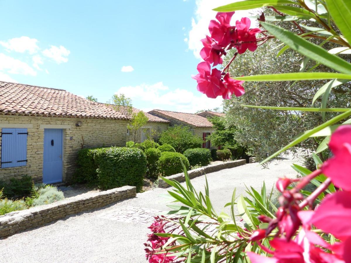 Gite Lavande De Provence - Domaine Les Bastidons Gordes Bagian luar foto